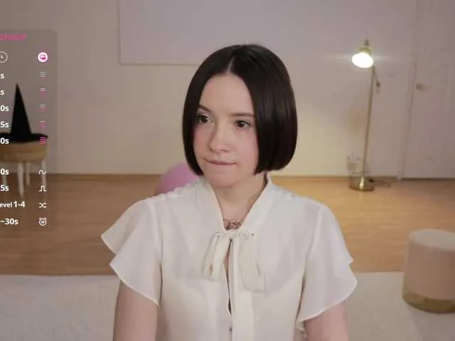 Live sex webcam photo for -FemaleEssence- #292202818