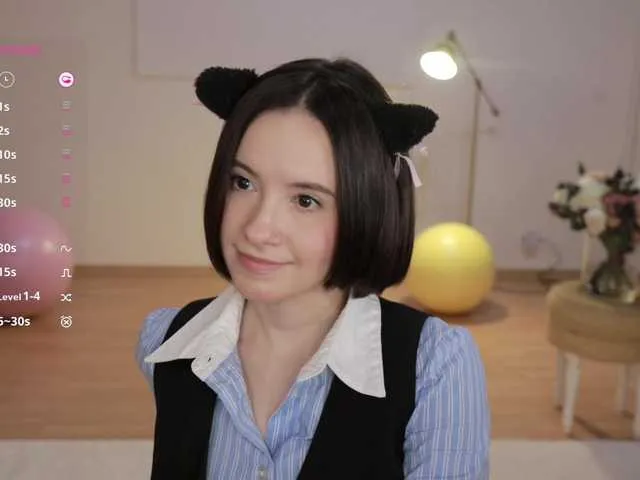 Live sex webcam photo for -FemaleEssence- #292297275