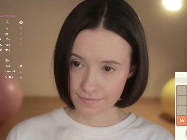 Live sex webcam photo for -FemaleEssence- #292384851