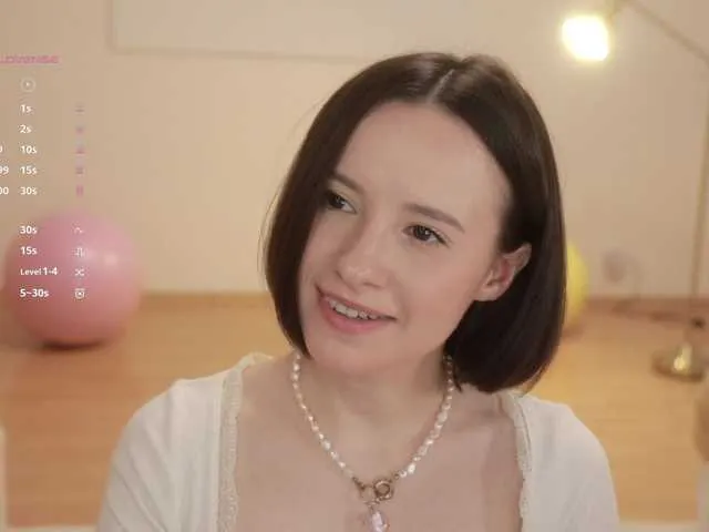 Live sex webcam photo for -FemaleEssence- #292411042