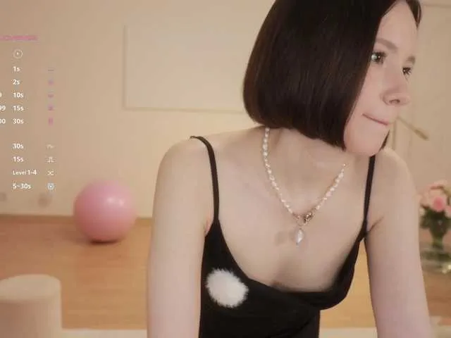 Live sex webcam photo for -FemaleEssence- #292418409