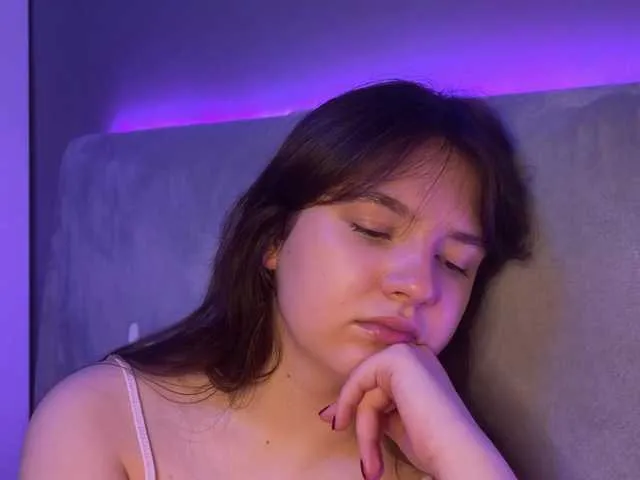 Live sex webcam photo for -FoxAlisa- #292020461