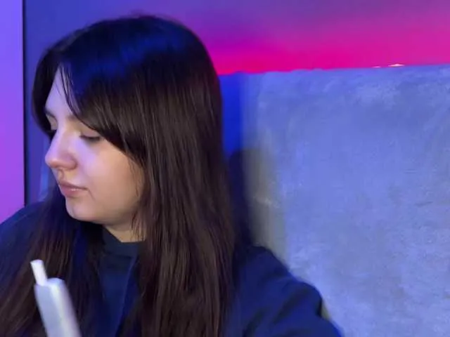 Live sex webcam photo for -FoxAlisa- #292078614