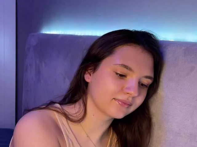 Live sex webcam photo for -FoxAlisa- #292148432