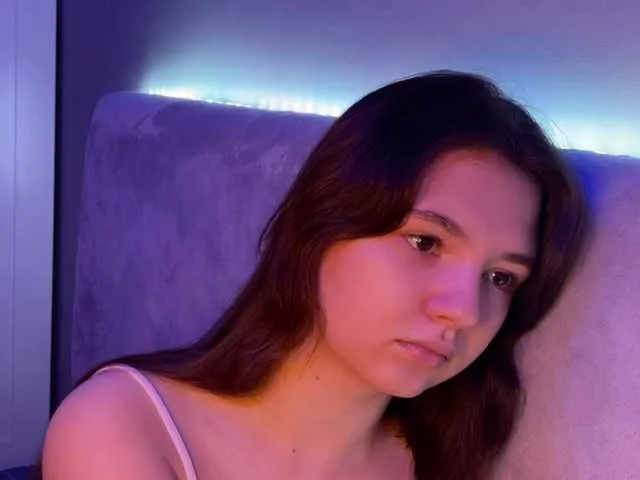 Live sex webcam photo for -FoxAlisa- #292161053