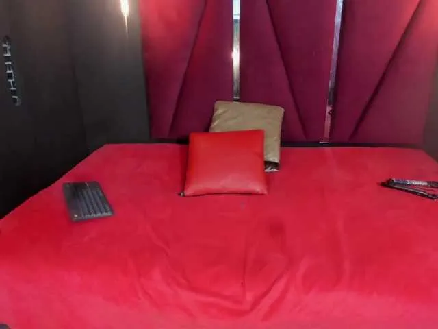 Live sex webcam photo for -Genesis- #290753740
