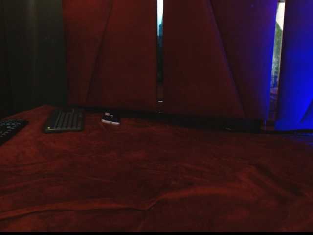 Live sex webcam photo for -Genesis- #291665767