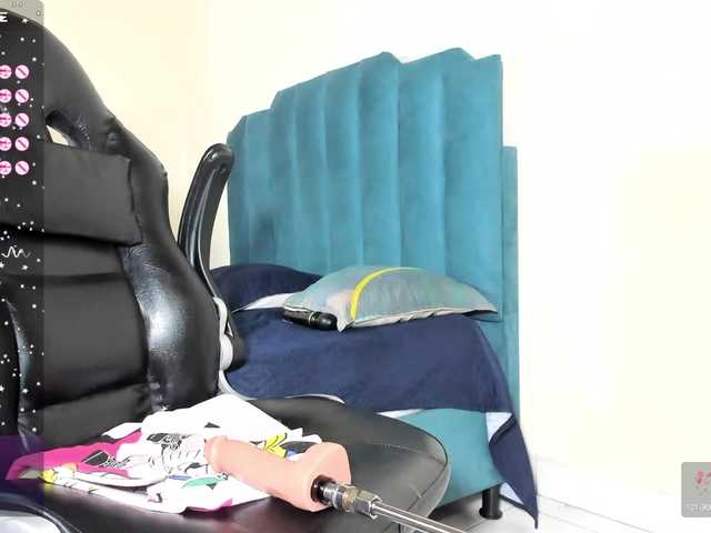 Live sex webcam photo for -Giia #277665910