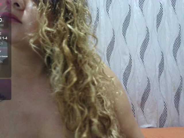 Live sex webcam photo for -Giia #278033055