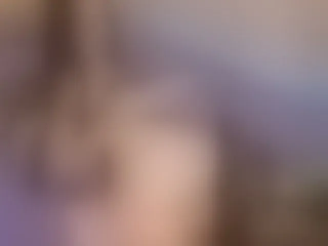 Live sex webcam photo for -Goldy- #292543886