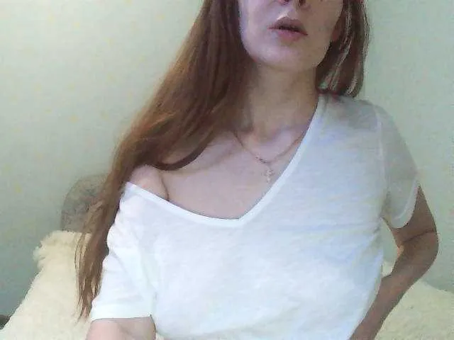 Live sex webcam photo for -Helen997-1 #277375990
