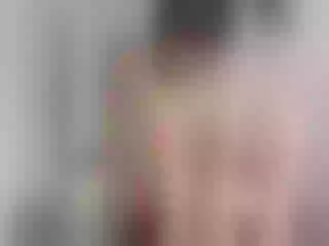 Live sex webcam photo for -Helen997-1 #277886878