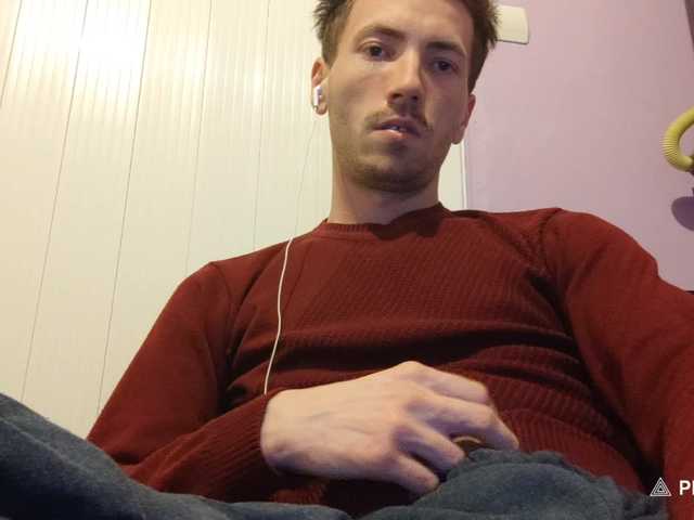 Live sex webcam photo for -Hocthus- #290766383