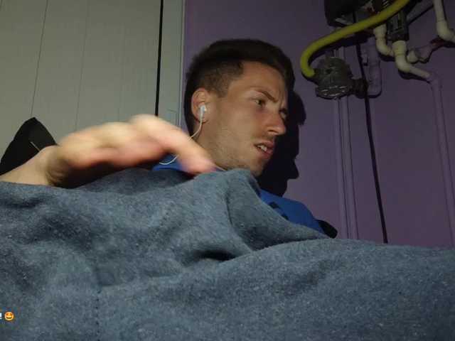 Live sex webcam photo for -Hocthus- #290945311