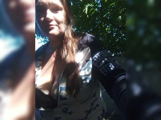 Live sex webcam photo for -Hooligans- #274085942