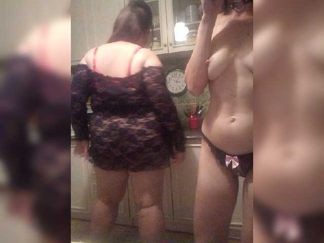 Live sex webcam photo for -Hooligans- #276258580