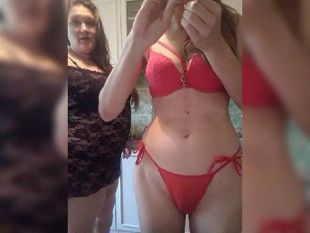 Live sex webcam photo for -Hooligans- #276653828