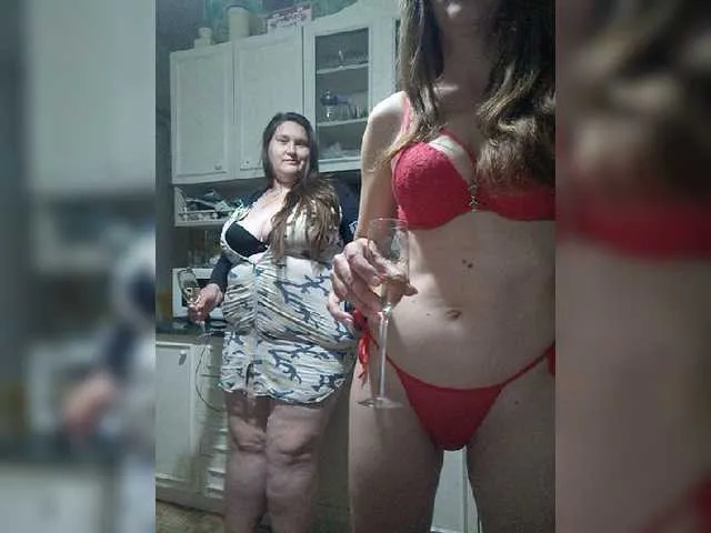 Live sex webcam photo for -Hooligans- #277878542