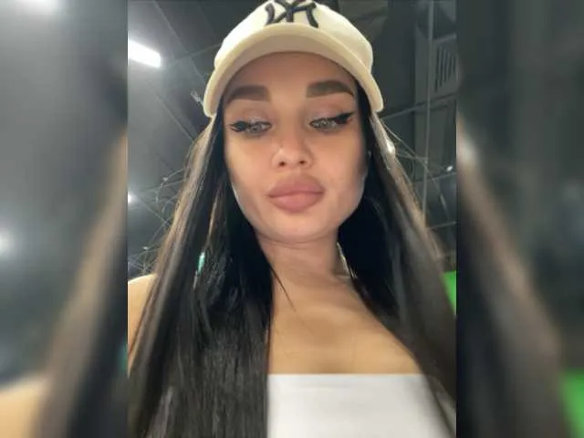 Live sex webcam photo for -INDICA- #276073224