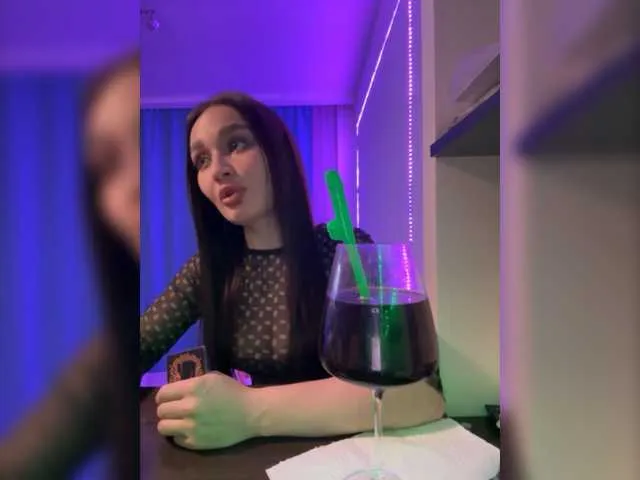 Live sex webcam photo for -INDICA- #276876497