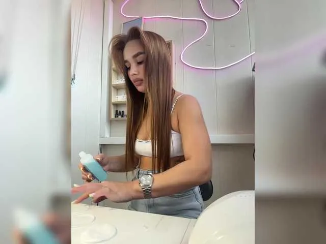 Live sex webcam photo for -INDICA- #288205577