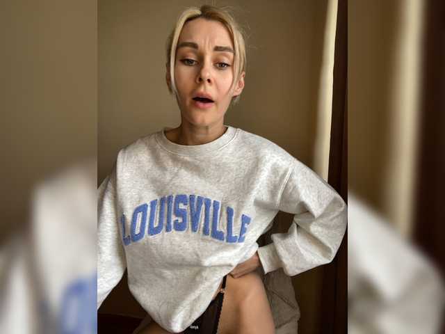 Live sex webcam photo for -JesusWife- #273425833