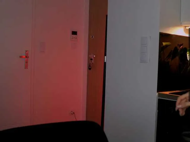 Live sex webcam photo for -JesusWife- #291571771