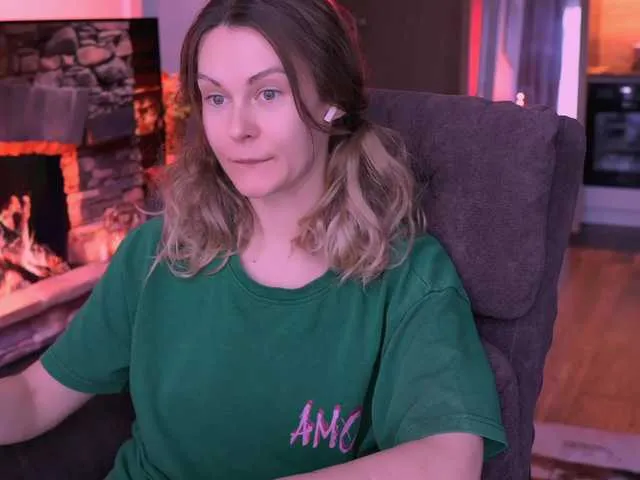 Live sex webcam photo for -JesusWife- #292032874