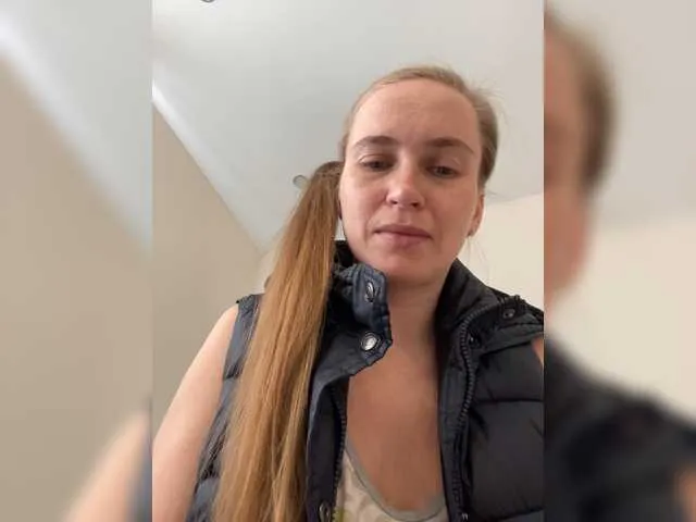 Live sex webcam photo for -Jolly- #273720848
