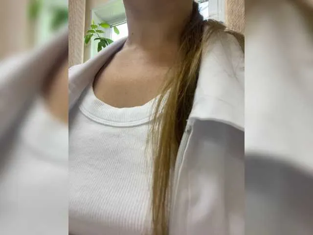 Live sex webcam photo for -Jolly- #273809589