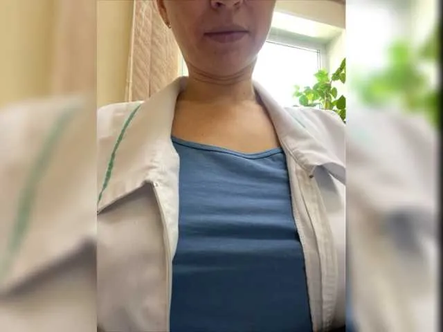 Live sex webcam photo for -Jolly- #275474433