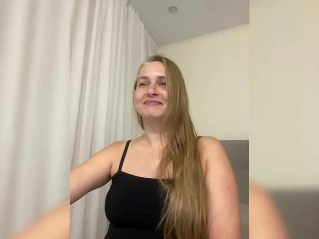 Live sex webcam photo for -Jolly- #291448829