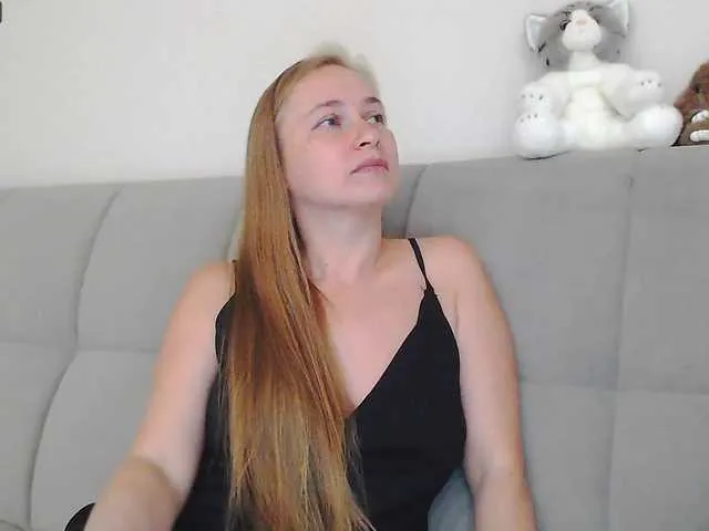 Live sex webcam photo for -Jolly- #291671727