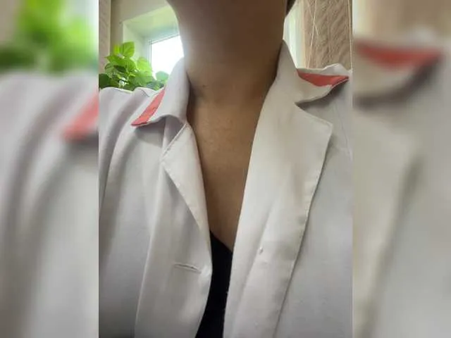 Live sex webcam photo for -Jolly- #291757815