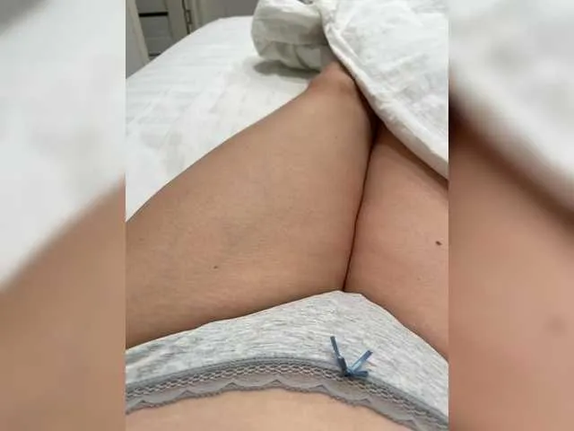 Live sex webcam photo for -Jolly- #291840123