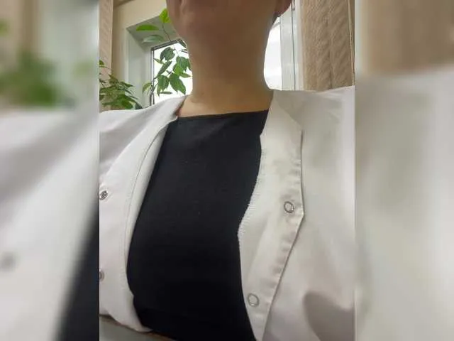 Live sex webcam photo for -Jolly- #292167618