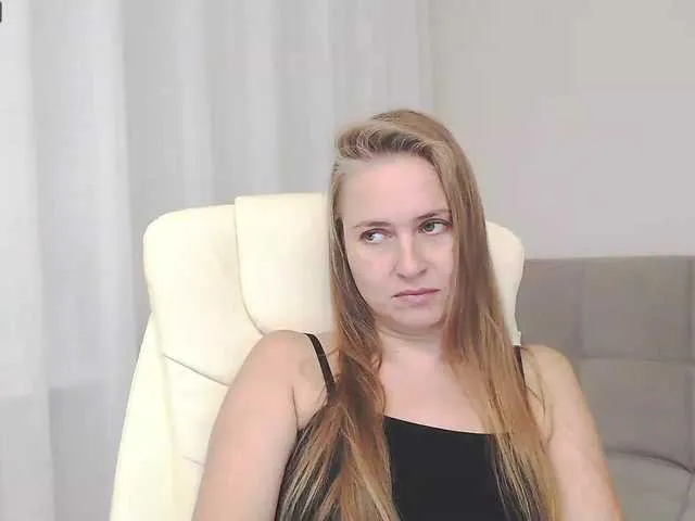 Live sex webcam photo for -Jolly- #292307953