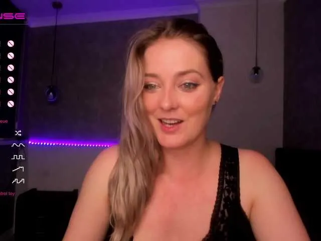 Live sex webcam photo for -JuliaSpace- #273552728