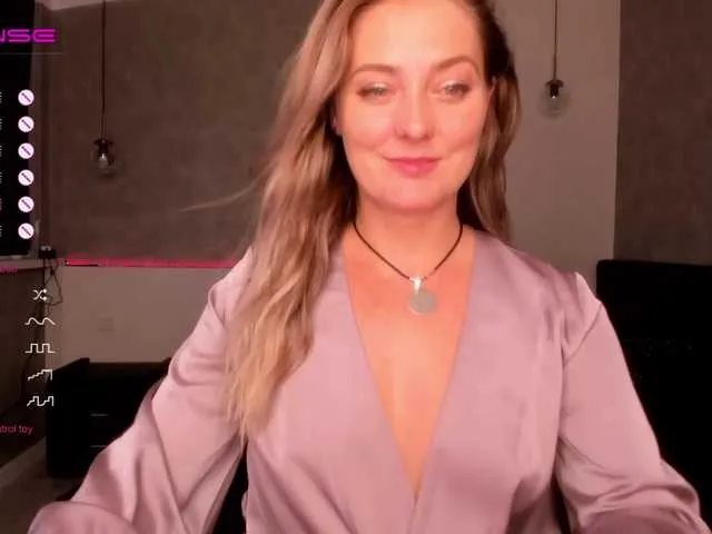 Live sex webcam photo for -JuliaSpace- #273787179