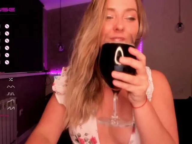 Live sex webcam photo for -JuliaSpace- #274087789