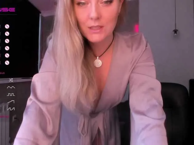 Live sex webcam photo for -JuliaSpace- #274244872