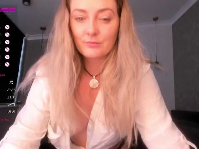 Live sex webcam photo for -JuliaSpace- #274349874