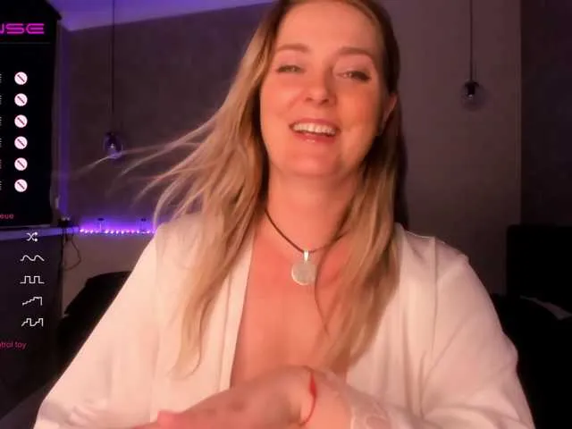 Live sex webcam photo for -JuliaSpace- #274434325