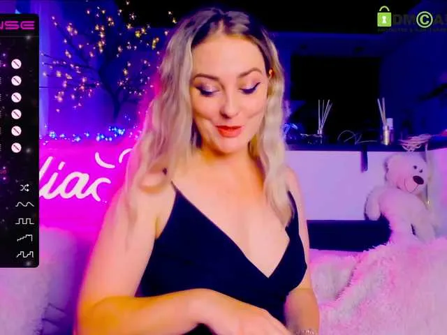 Live sex webcam photo for -JuliaSpace- #275554653