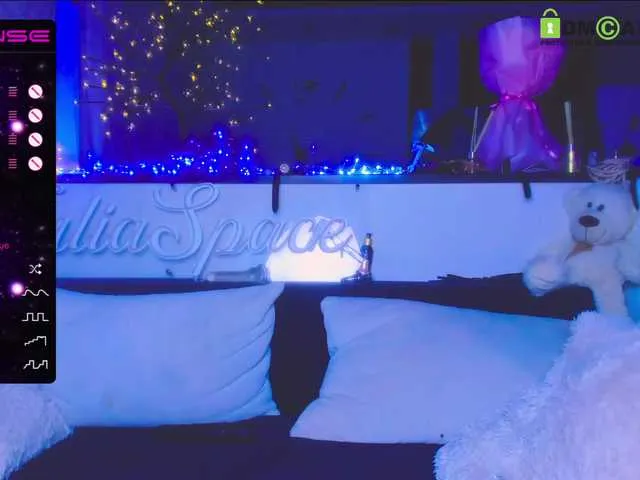 Live sex webcam photo for -JuliaSpace- #275789097