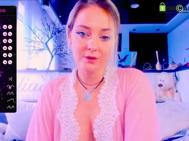 Live sex webcam photo for -JuliaSpace- #276114918