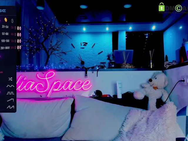 Live sex webcam photo for -JuliaSpace- #276784676