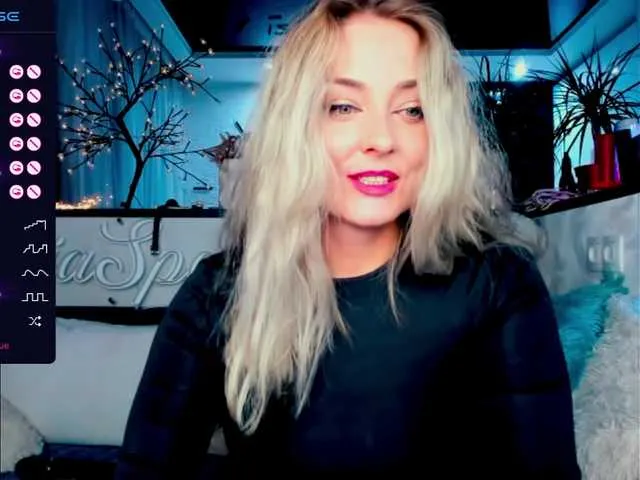 Live sex webcam photo for -JuliaSpace- #277182012