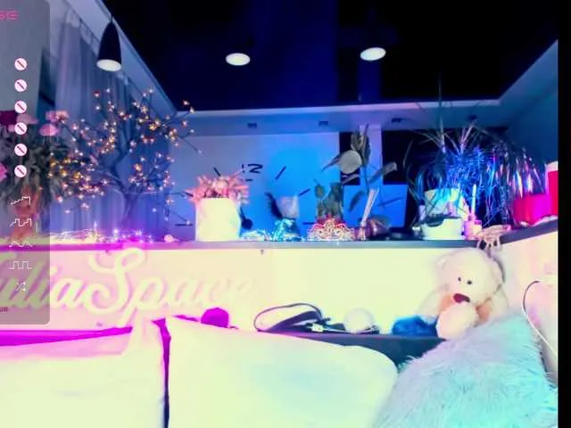 Live sex webcam photo for -JuliaSpace- #278020326