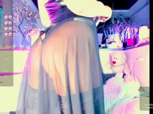 Live sex webcam photo for -JuliaSpace- #278117424